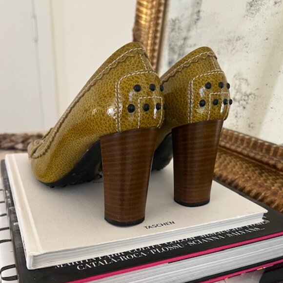 Gorgeous Tod's Moss Green Heeled Loafers, Size 7 (37) - Picture 3 of 9